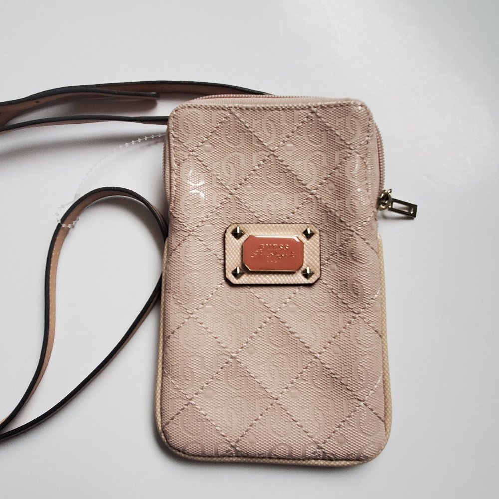 GUESS Crossbody Phone Pouch Wallet Monogram & Quilt Stitch Logo Metal Plate
